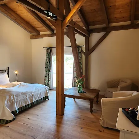 Storchenhof * Blumenow