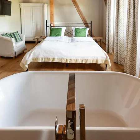 Storchenhof Apartamento *